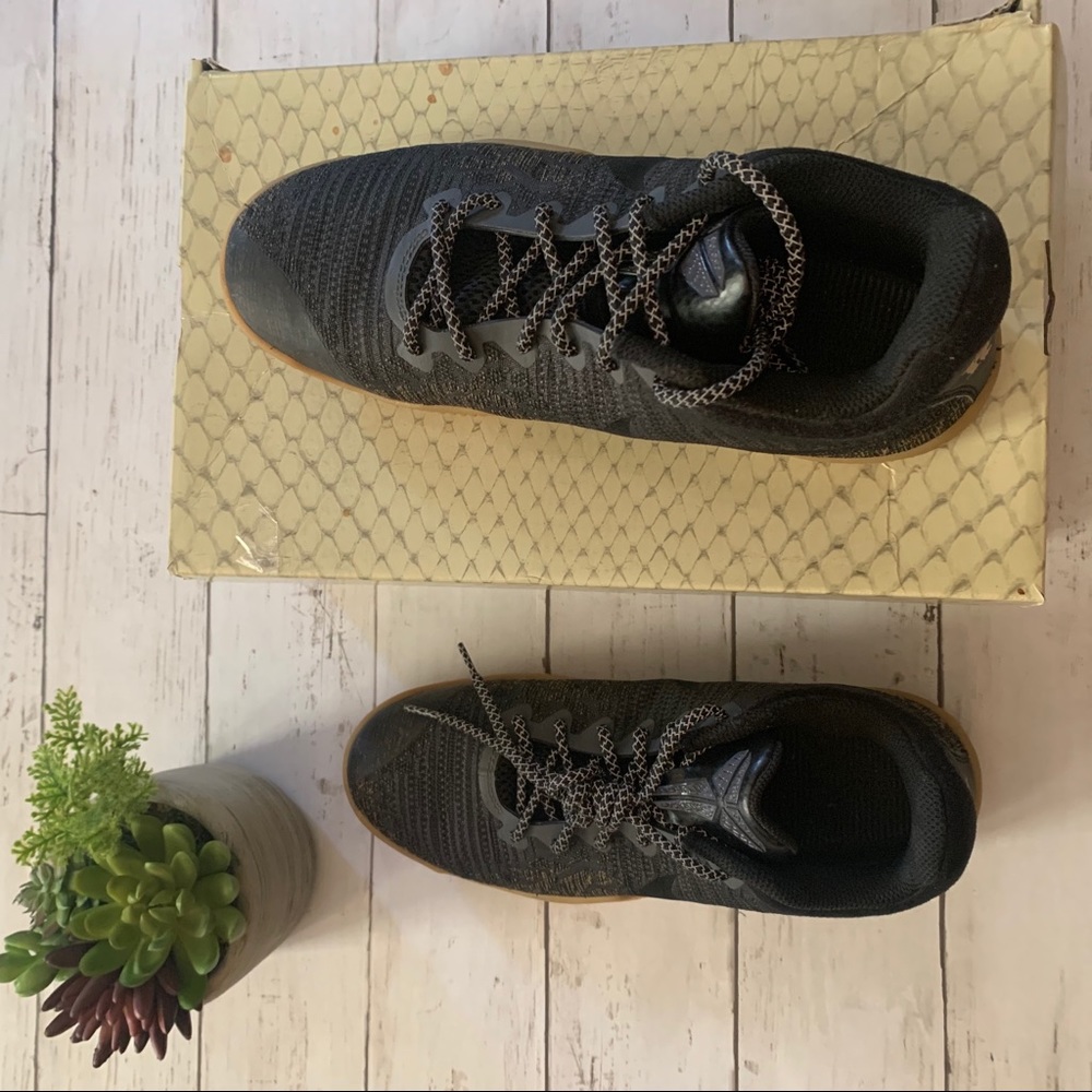 Shoes - Picture 7 of 9